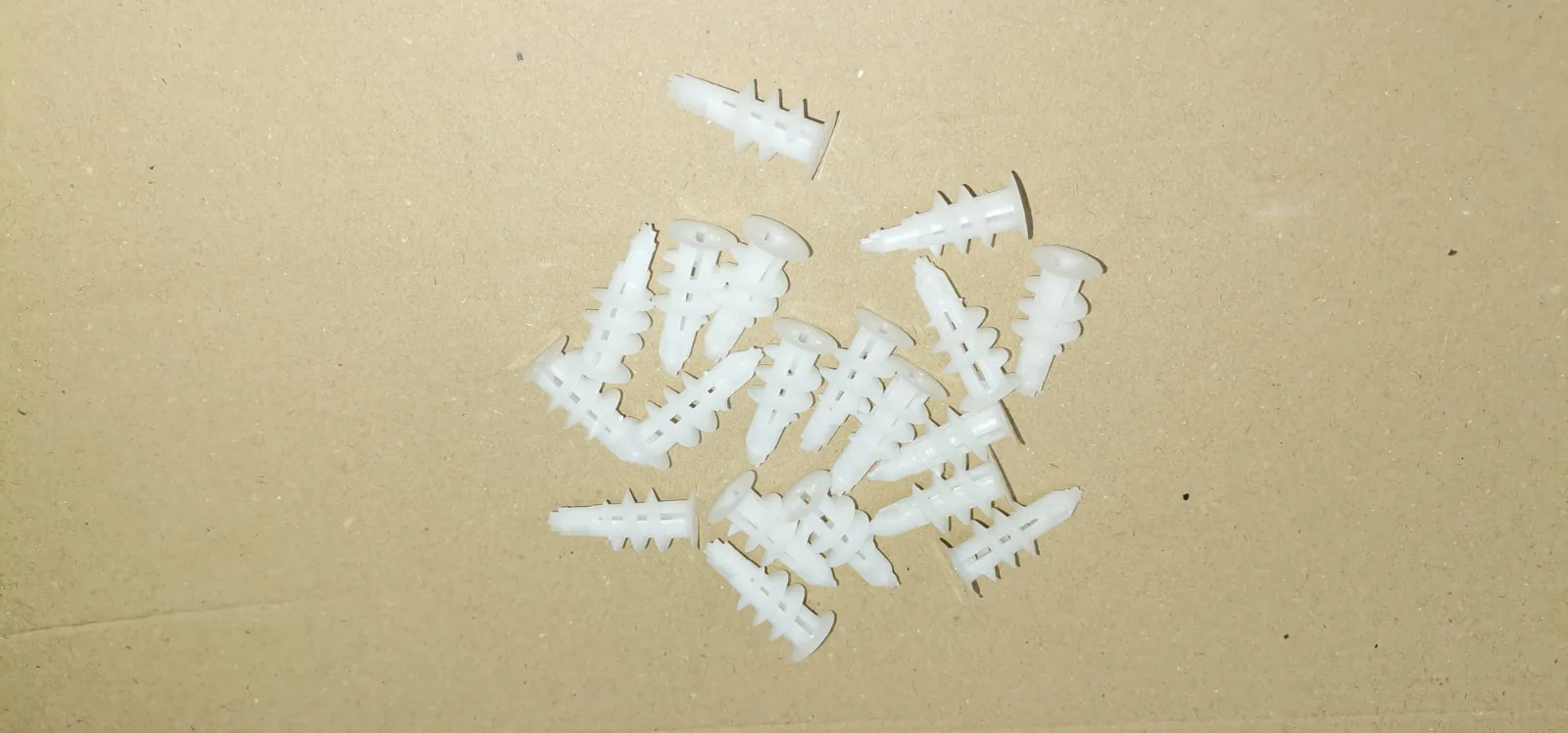 Plastic anchors from the production range